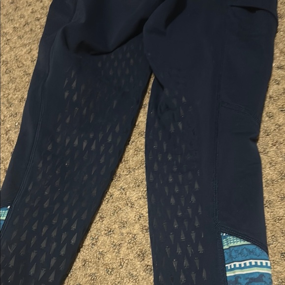 Kerrits XS Riding Tights Silicone Knee Patch - Picture 3 of 5